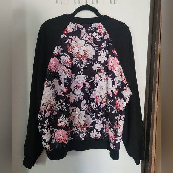 SHEIN Floral Plus Size Bomber Jacket Size 4XL - Picture 2 of 4